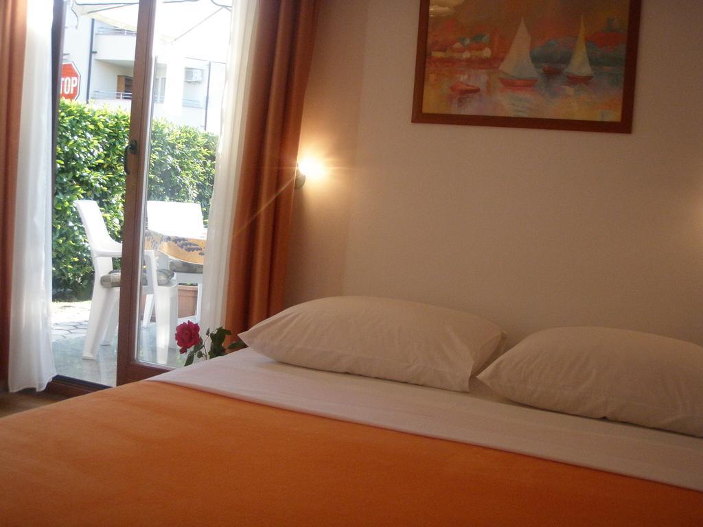 Apartments Barbara Пореч Екстер'єр фото