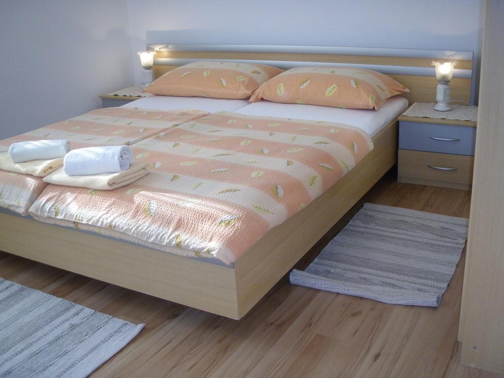 Apartments Barbara Пореч Екстер'єр фото